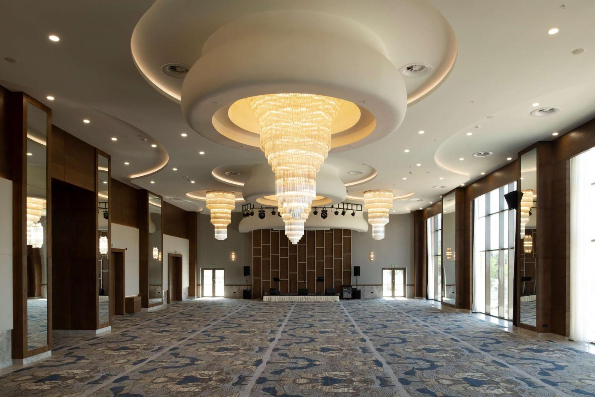 Hotel Doubletree By Hilton Manisa Exterior foto