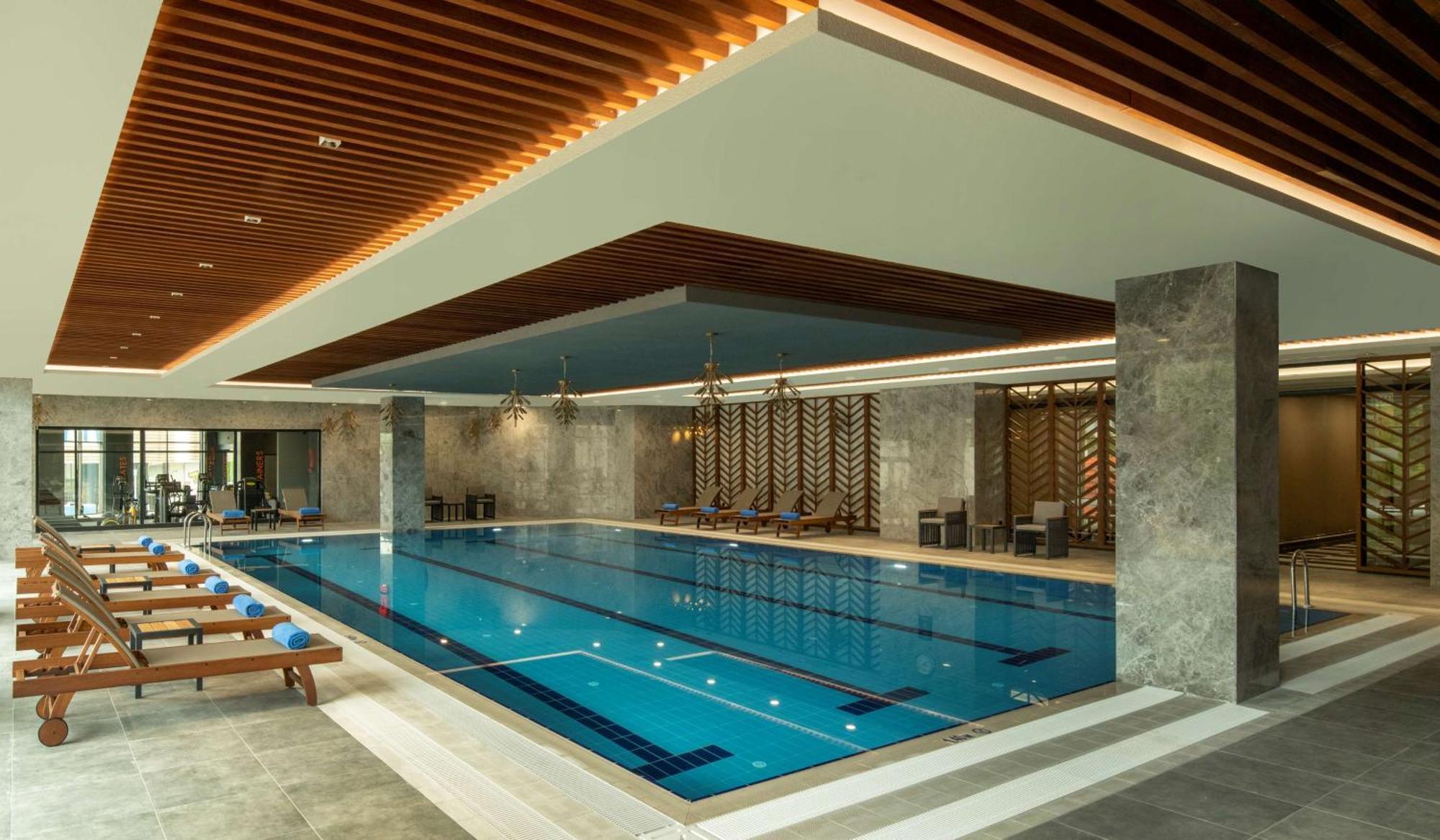 Hotel Doubletree By Hilton Manisa Exterior foto